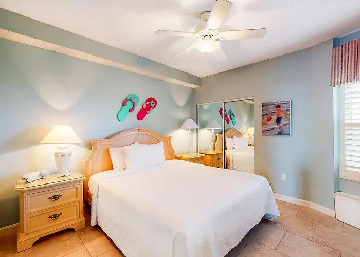 Hotel near College: Tops'L Summit VI